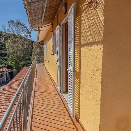 Casa Zullo B5 * Palazzo (Livorno)