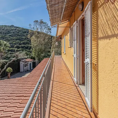 Casa Zullo B5 * Palazzo (Livorno)